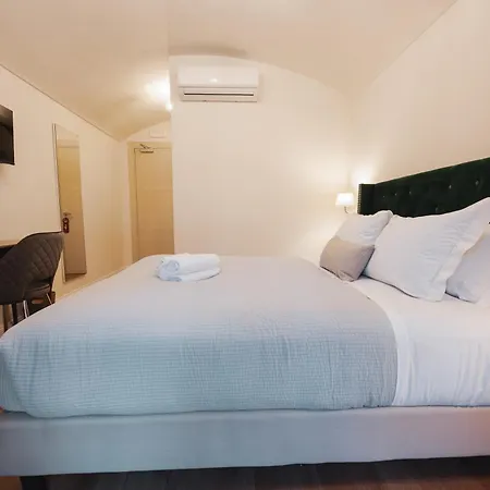 Carlo Felice Boutique Turim