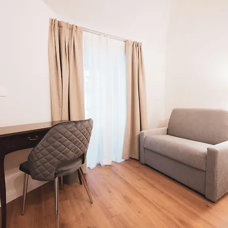 Hotel Carlo Felice Boutique 3*