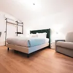 Carlo Felice Boutique מלון 3*