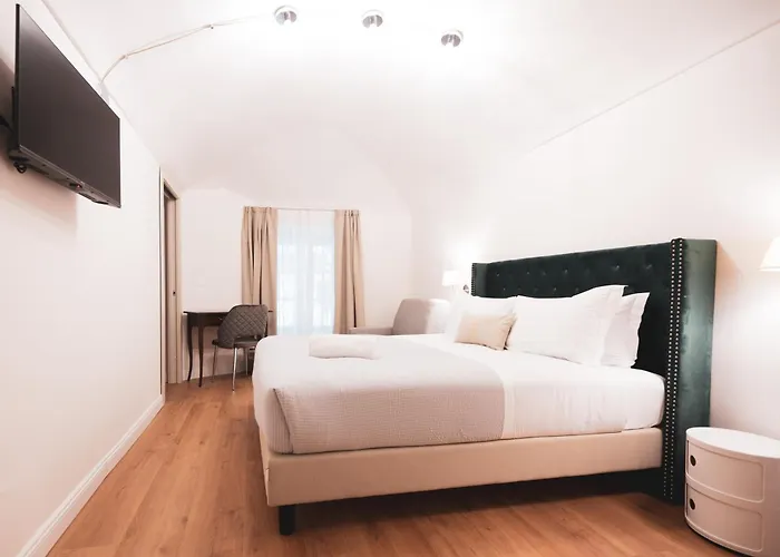 Carlo Felice Boutique 3* Turín