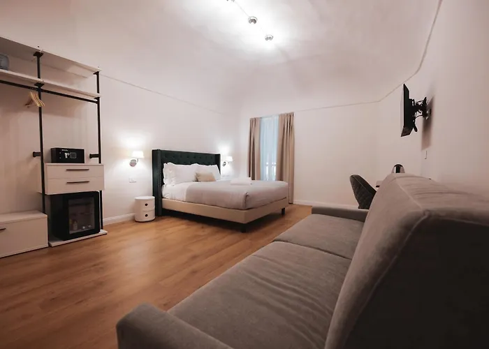 Carlo Felice Boutique 3* Turín