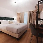 Carlo Felice Boutique 3*