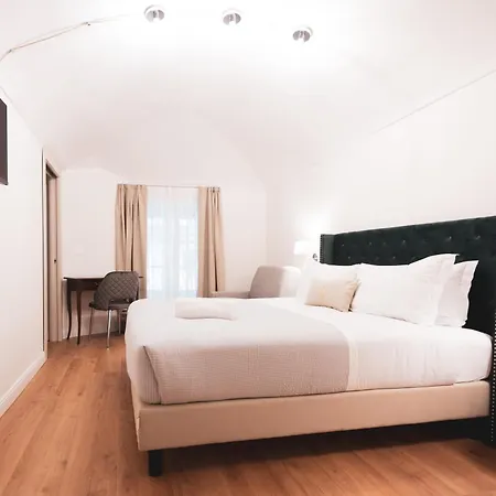 Carlo Felice Boutique 3* Turin